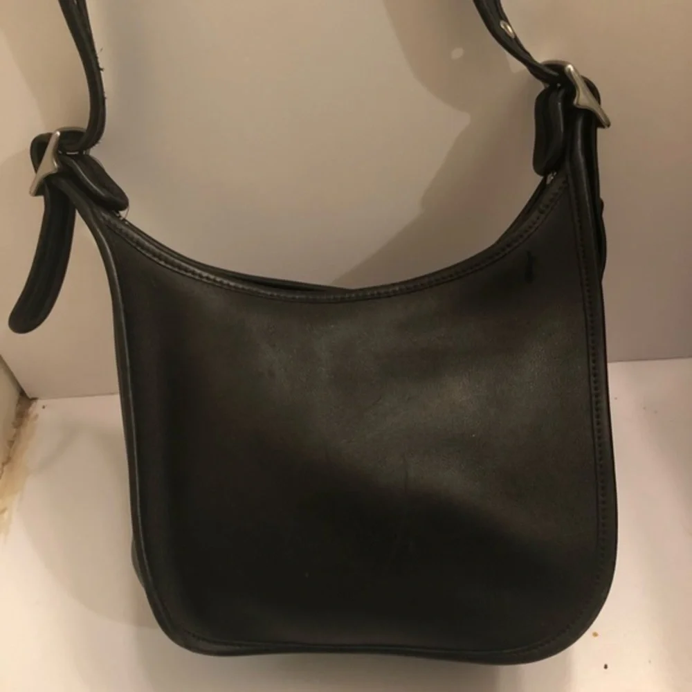 COACH vintage black leather messenger shoulder bag